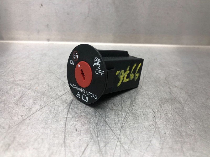 AIRBAGSLOT Suzuki Ignis (MF) (01-2016/-) (|3897052K00|), Gebruikt, Suzuki