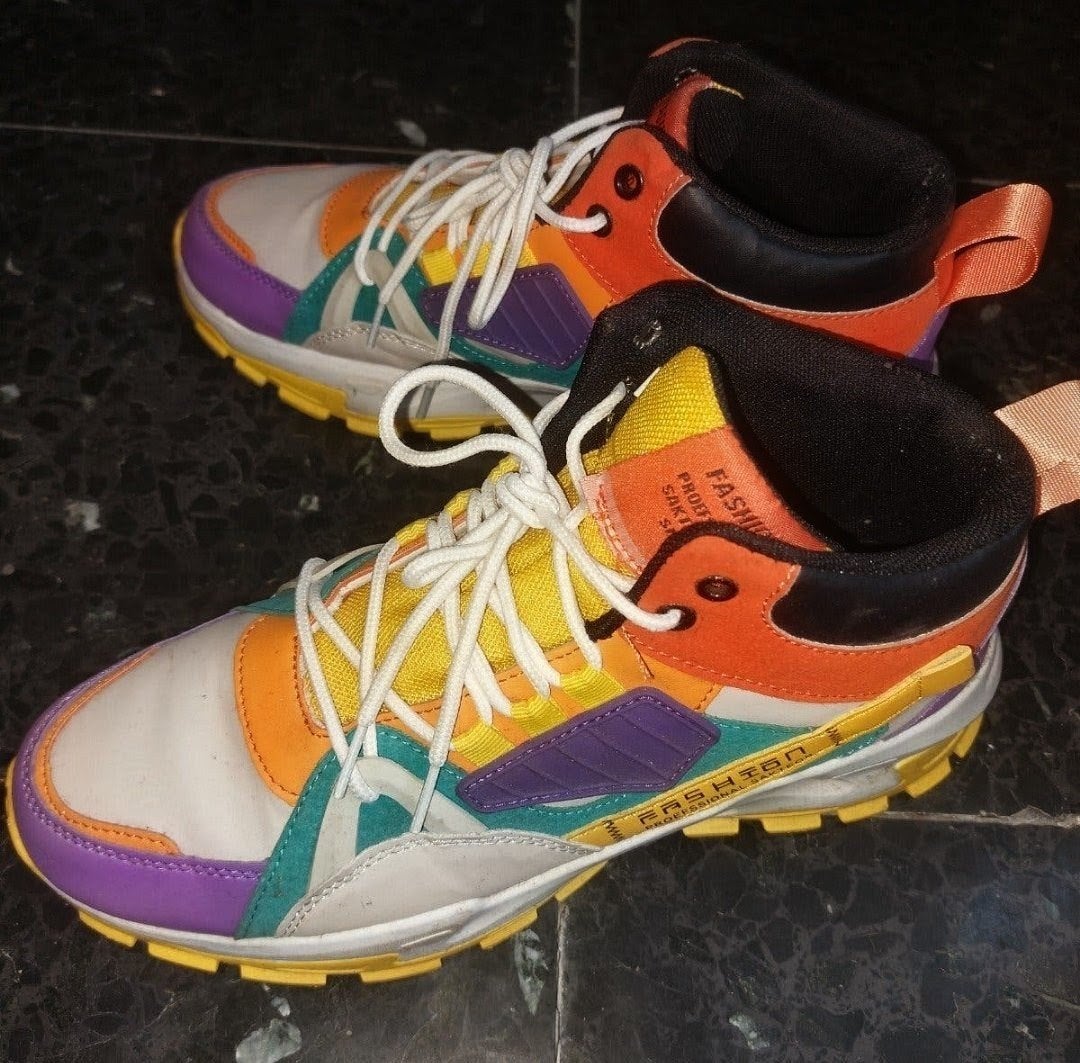 Kleurrijke sneakers, maat 43, zo goed als nieuw, Sport en Fitness, Volleybal, Ophalen, Zo goed als nieuw, Schoenen