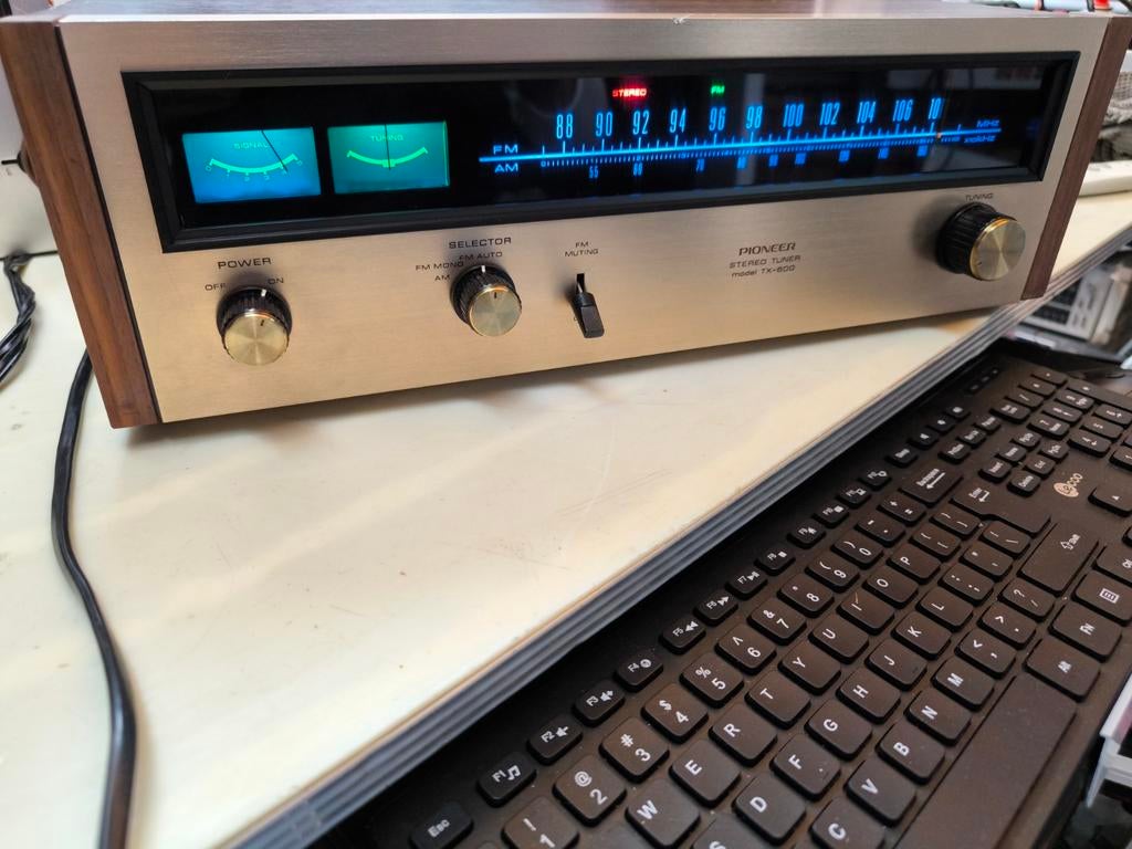 Pioneer TX-600

AM/FM Stereo Tuner (1972), Audio, Tv en Foto, Tuners, Ophalen of Verzenden