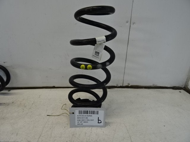 RESSORT DE SUSPENSION ARRIERE Alfa Romeo Giulia (952), Utilisé, Alfa Romeo