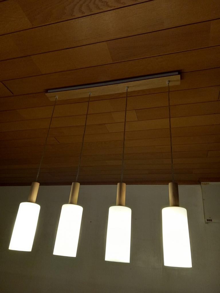 Hanglamp nieuw, Enlèvement