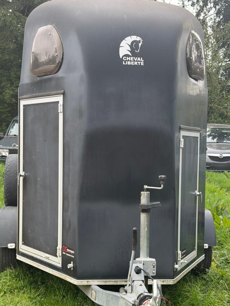 Transport de chevaux, Dieren en Toebehoren, Paarden en Pony's | Trailers en Aanhangwagens, Ophalen, Zo goed als nieuw