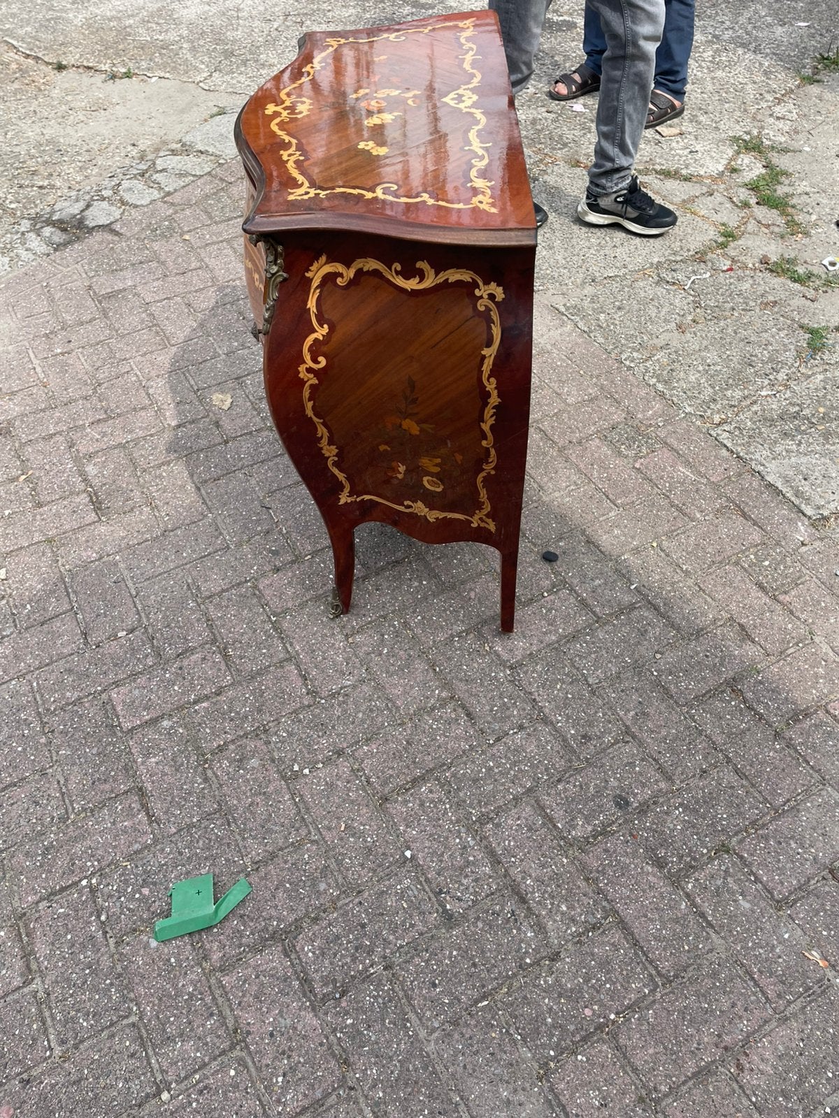 Kastje, Ophalen