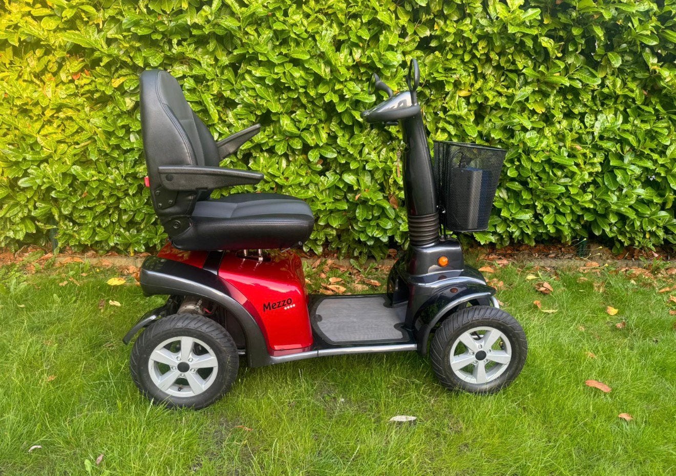 Belle scooter électrique Mezzo 4 pour personnes handicapées, Divers, Voitures sans permis & Scooters pour invalides, Enlèvement ou Envoi