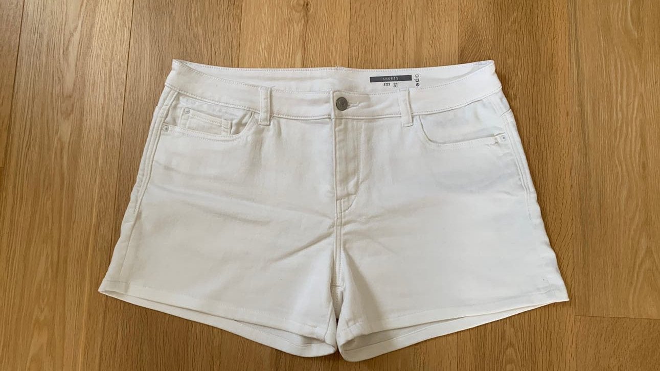 Short EDC, in 2 maten 30 en 31, stretchstof, in perf staat, Enlèvement ou Envoi, Neuf, Blanc, Courts