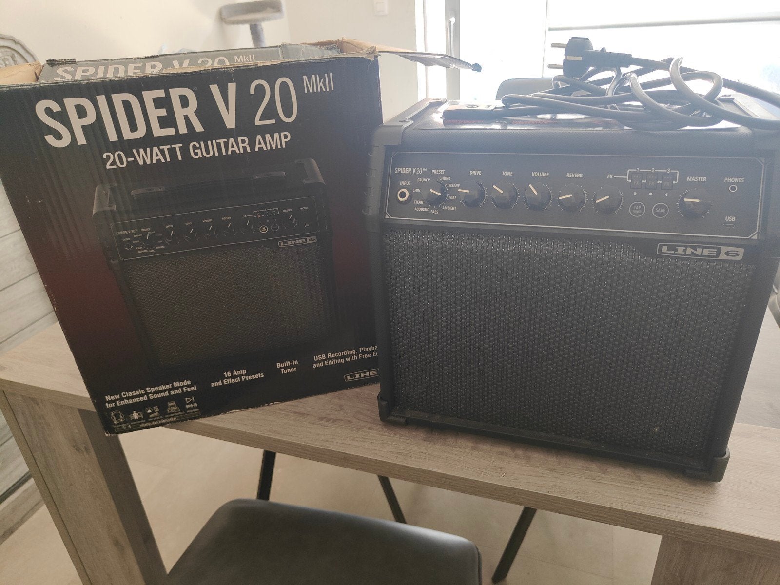 Line 6 Spider V 20 MkII Gitaarversterker – Zo goed als nieuw, Muziek en Instrumenten, Ophalen