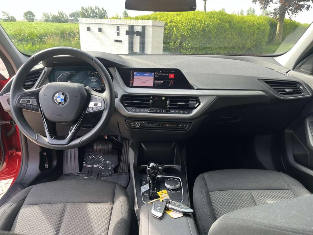 BMW 116 iA OPF/1eignr/Led/Carplay/Pdc/Cruise/Clima..., 1 Reeks, Zwart, 0 kg, 5 deurs