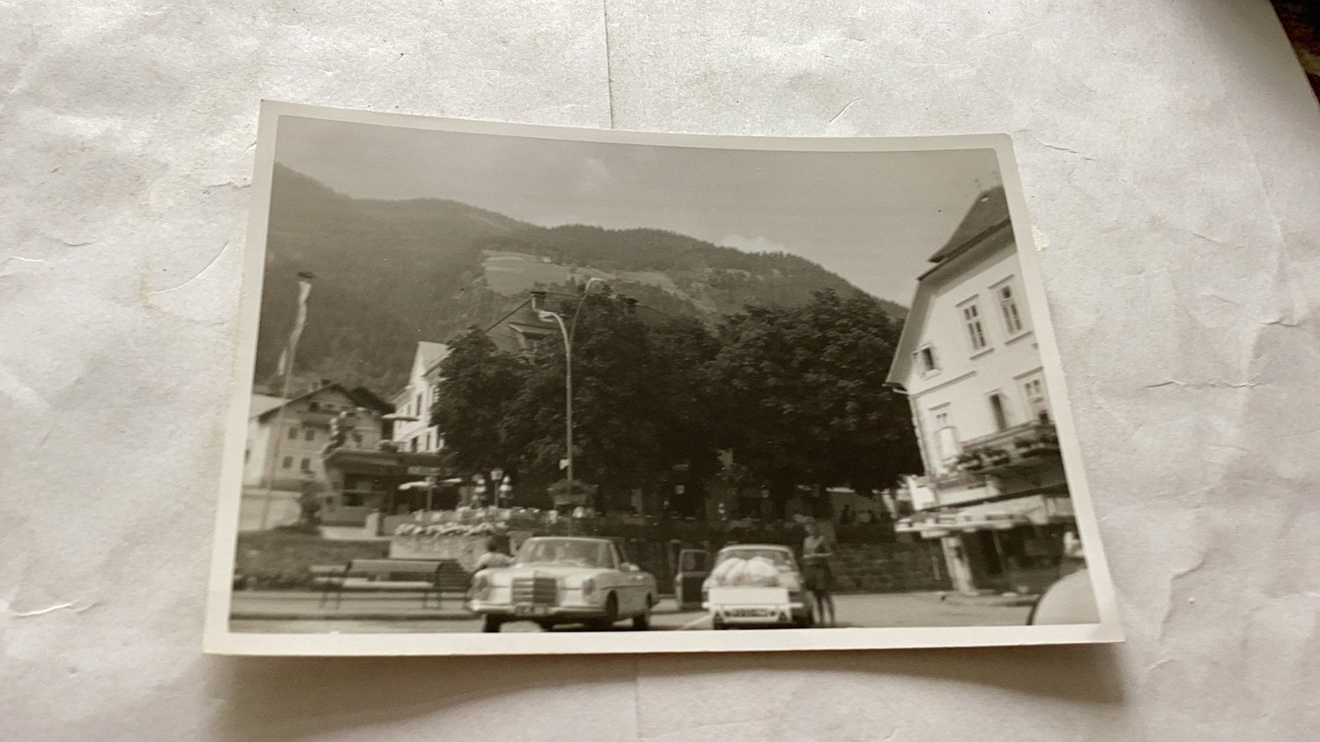 Oude Mercedes op de foto, Ophalen of Verzenden, Zo goed als nieuw, Foto