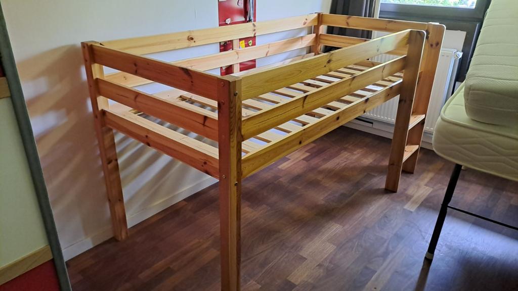 Halfhoge Hoogslaper in top staat., Kinderen en Baby's, Kinderkamer | Stapelbedden en Hoogslapers, Ophalen, Hoogslaper