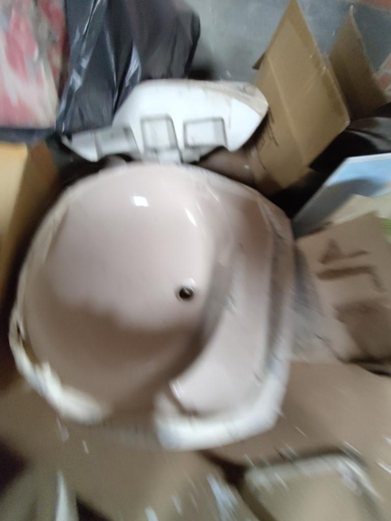 2 beige wastafels/lavabo, Doe-het-zelf en Bouw, Ophalen