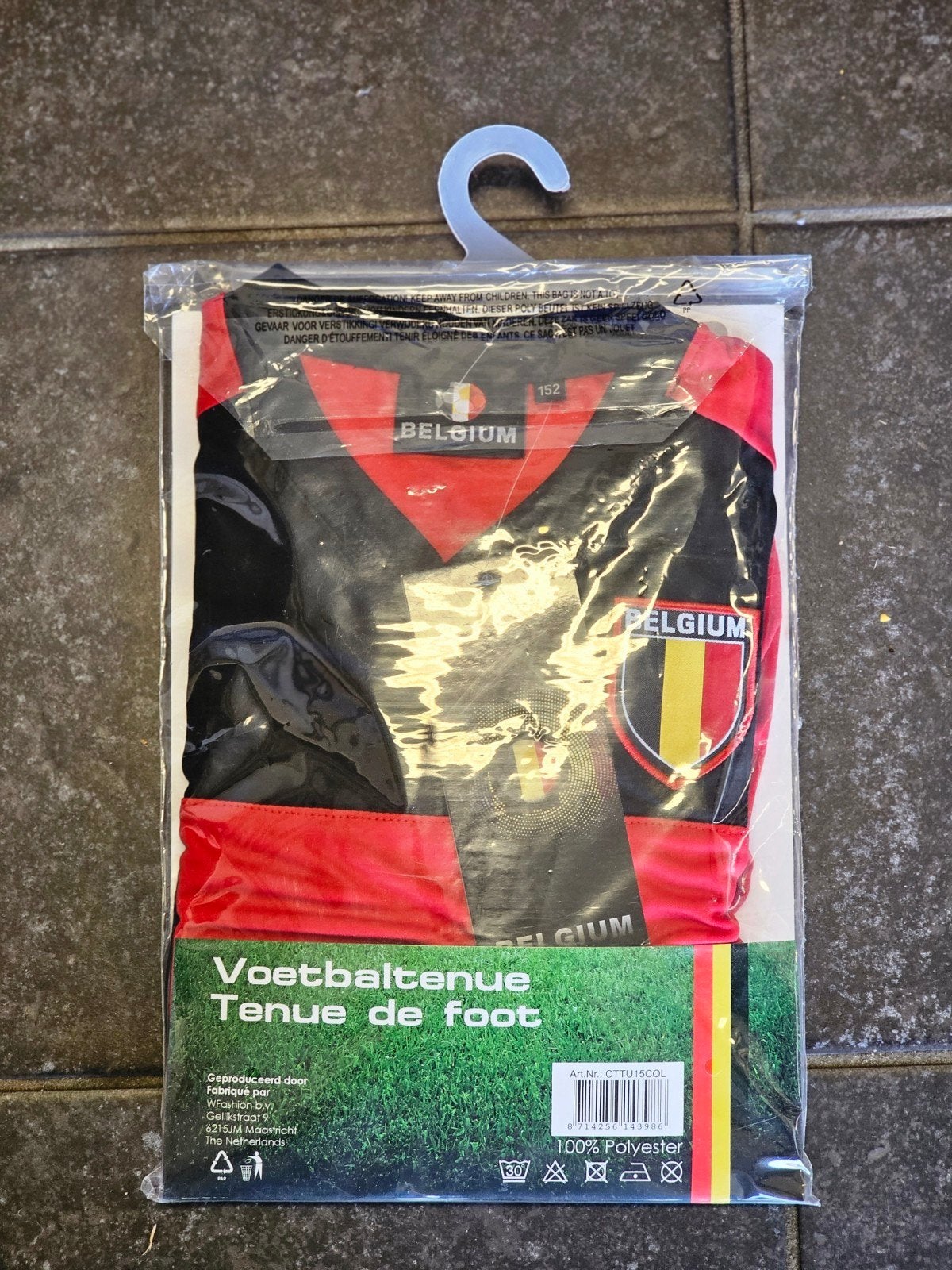 Nieuwe voetbaltenue Belgium maat 152, Maat XS of kleiner, Ophalen, Nieuw, Shirt