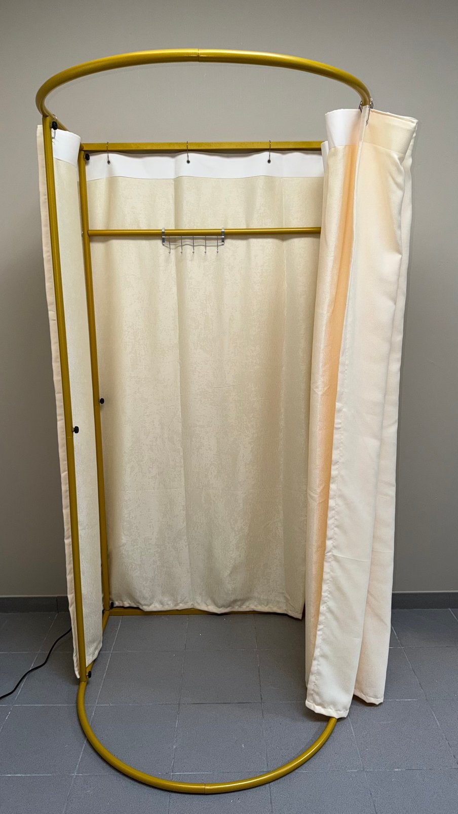 Mobiele kleedkamer, Ophalen, Zo goed als nieuw