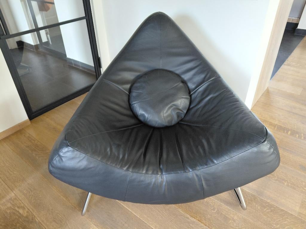 Design zwarte lederen  zetel, Huis en Inrichting, Zetels | Zetels, Ophalen, Design leder, Minder dan 75 cm, Leer