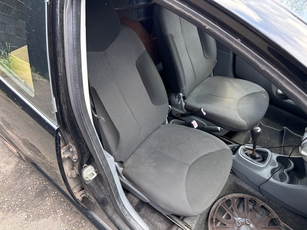 SIEGE AVANT DROIT ( PASSAGER ) Toyota Aygo (B10), Autos : Pièces & Accessoires, Habitacle & Garnissage, Kundenbetreuung@toyota.de