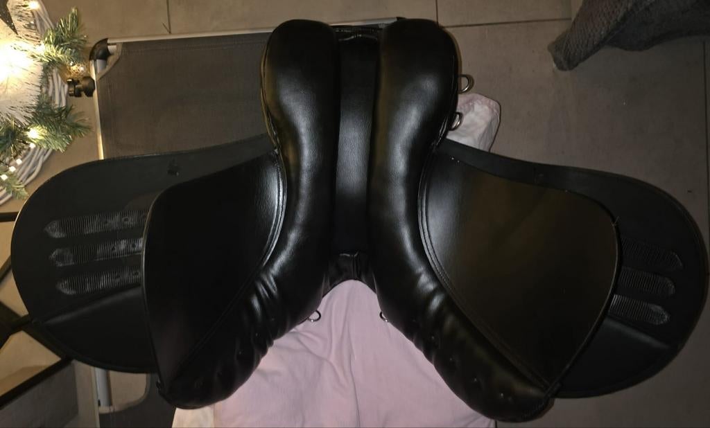 Hp zadel 17 inch te koop, Dieren en Toebehoren, Ophalen
