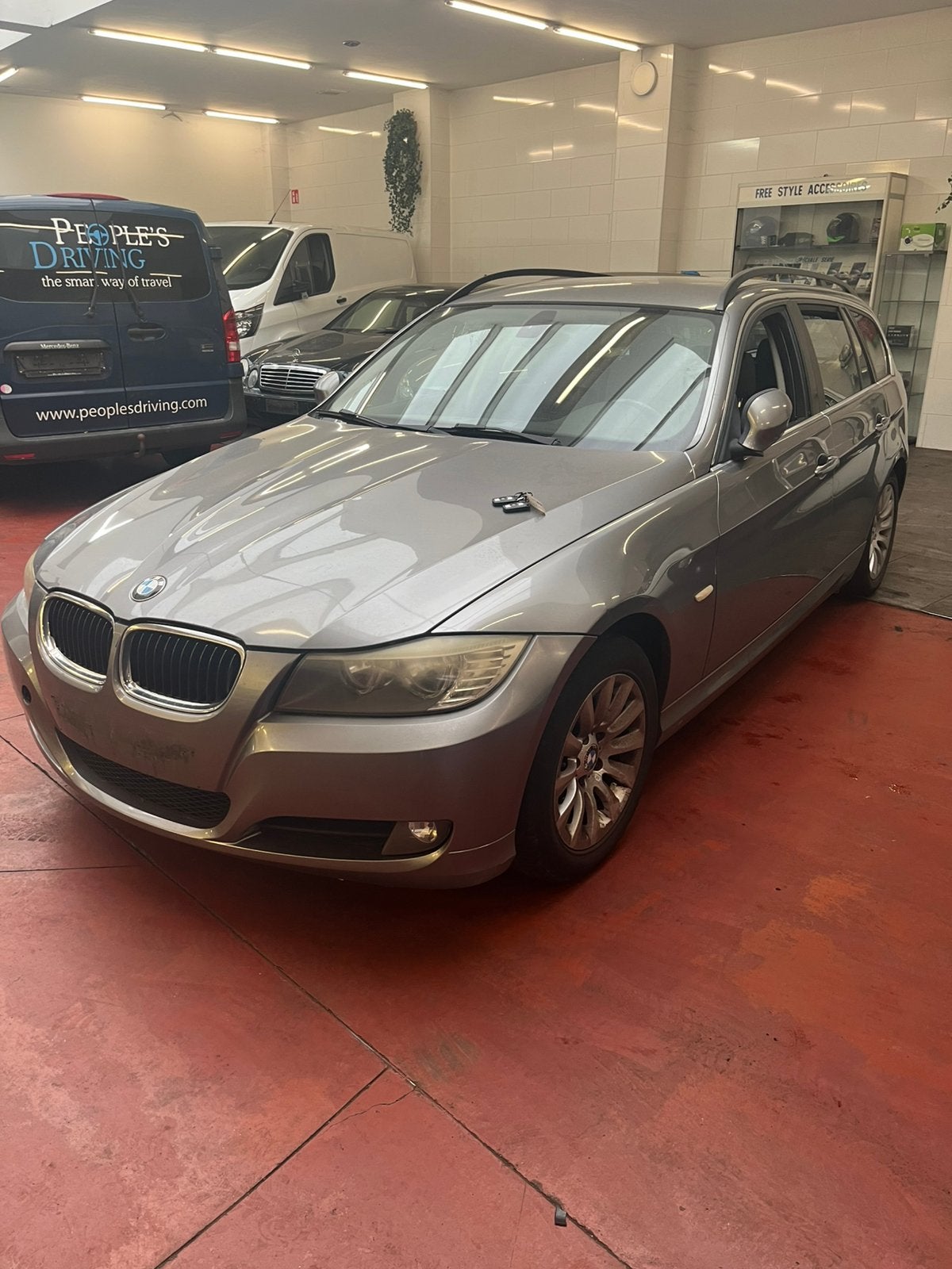 BMW 318d 2010 255dkm Euro 5 met motorprobleem, Auto's, Euro 5, Particulier, 3 Reeks, Te koop