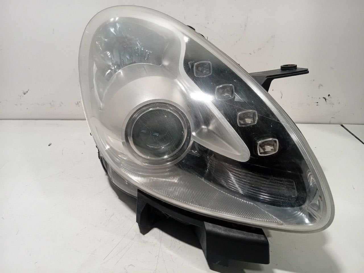 Koplamp rechts Alfa Romeo Giulietta, Auto-onderdelen, Onderdelen@venauto.nl, Van der Ven Autorecycling B.V., Gebruikt, Ettenseweg 76, 4706 PB Roosendaal, The Netherlands