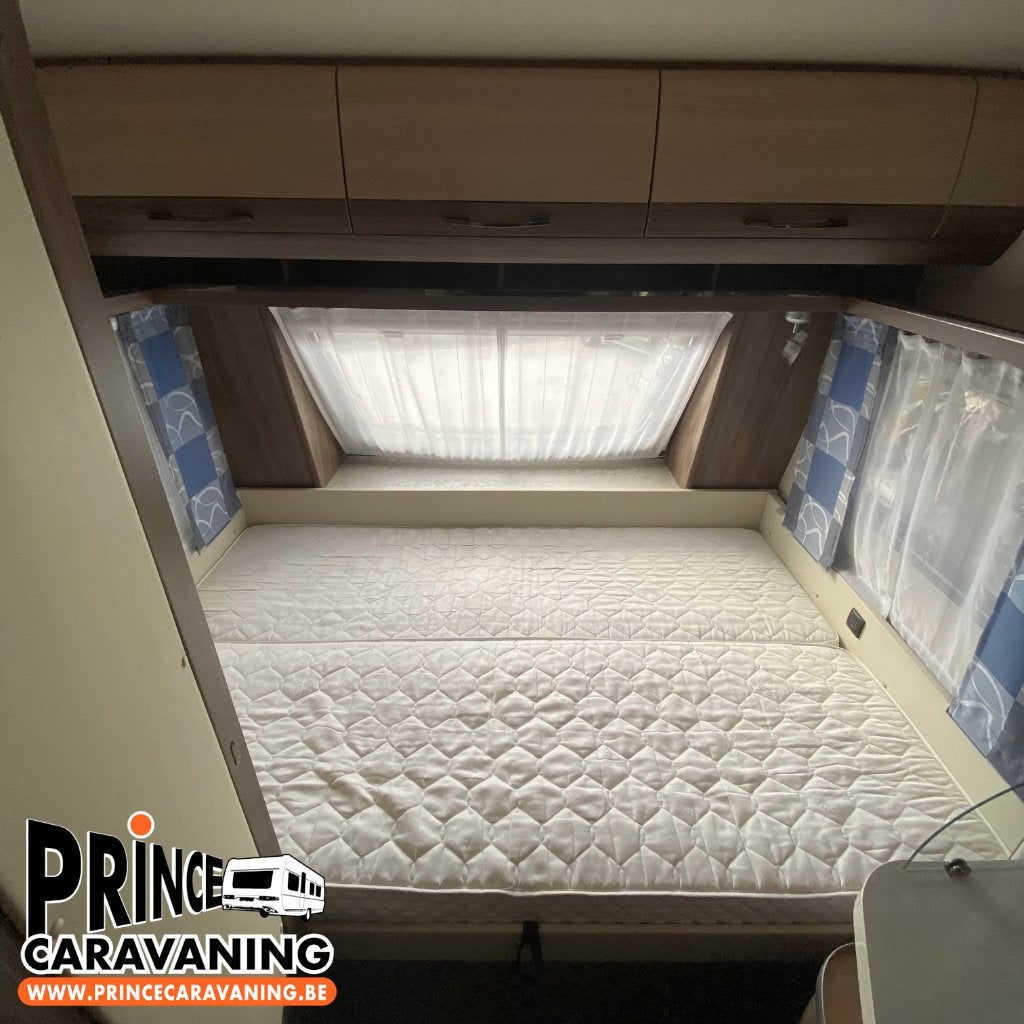 Hobby De Luxe Easy 440 SF 2015 - Prince Caravaning, Lit transversal, Jusqu'à 4, 6 à 7 mètres, Entreprise
