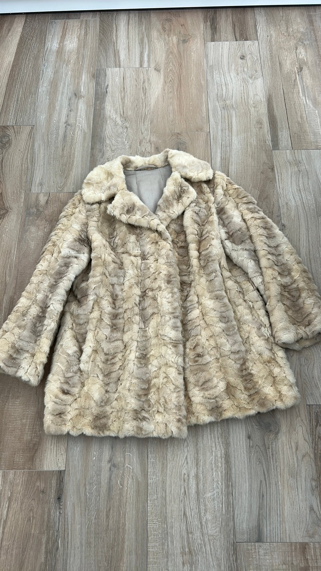 Nertsmantel maat 38/40, Ophalen, Gedragen, Maat 38/40 (M), Beige
