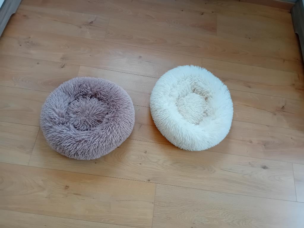 2 hondenkussens, Dieren en Toebehoren, Ophalen, Zo goed als nieuw, Stof