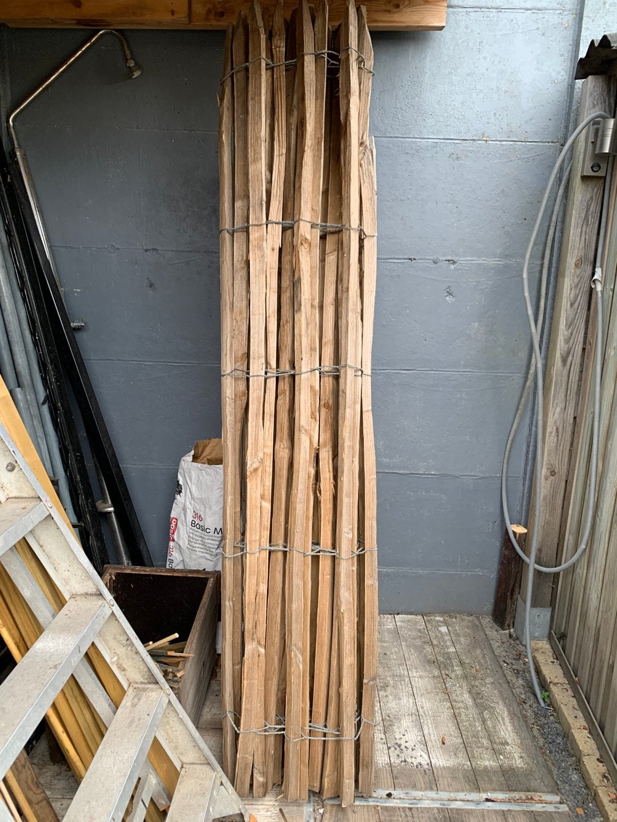 Kastanje hout, Enlèvement, Comme neuf, Poutres