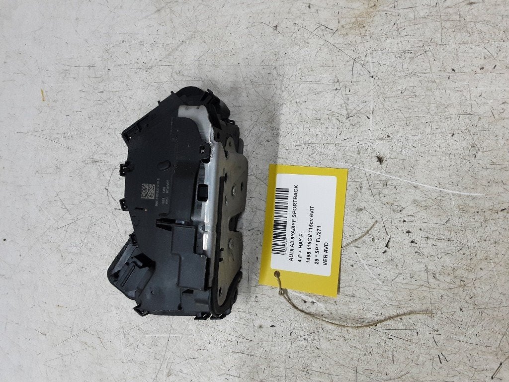 PORTIERSLOT RECHTS VOOR A3 Sportback (8YA) (5TB837016E), Info@audi.de, Audi, Audi AG, Voor