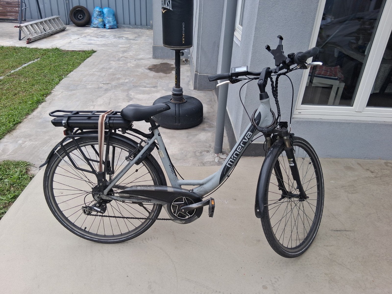 Vélo électrique Minerva, Vélos & Vélomoteurs, Vélos électriques, Enlèvement, Utilisé, 30 à 50 km par batterie, Autres marques