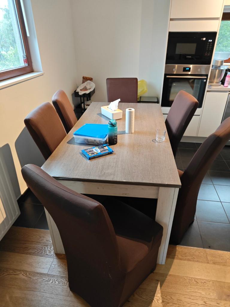 Lot de tables et 6 chaiseS en état correct, Enlèvement