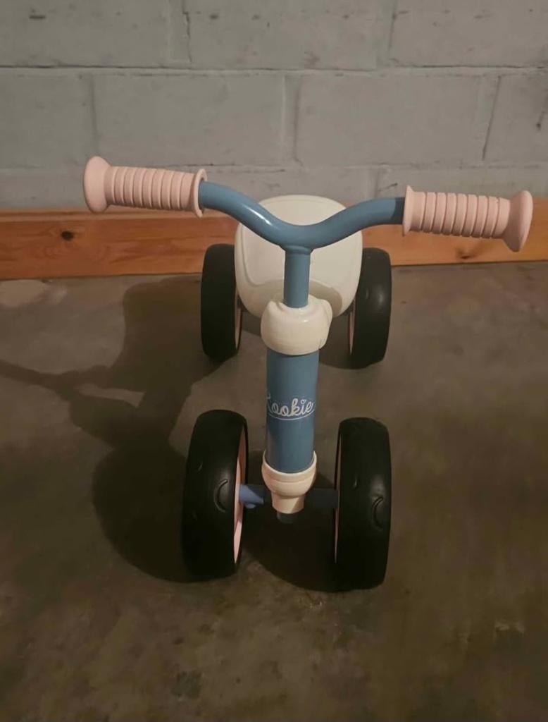 Loopfiets, Kinderen en Baby's, Speelgoed | Buiten | Voertuigen en Loopfietsen, Ophalen, Zo goed als nieuw, Loopfiets