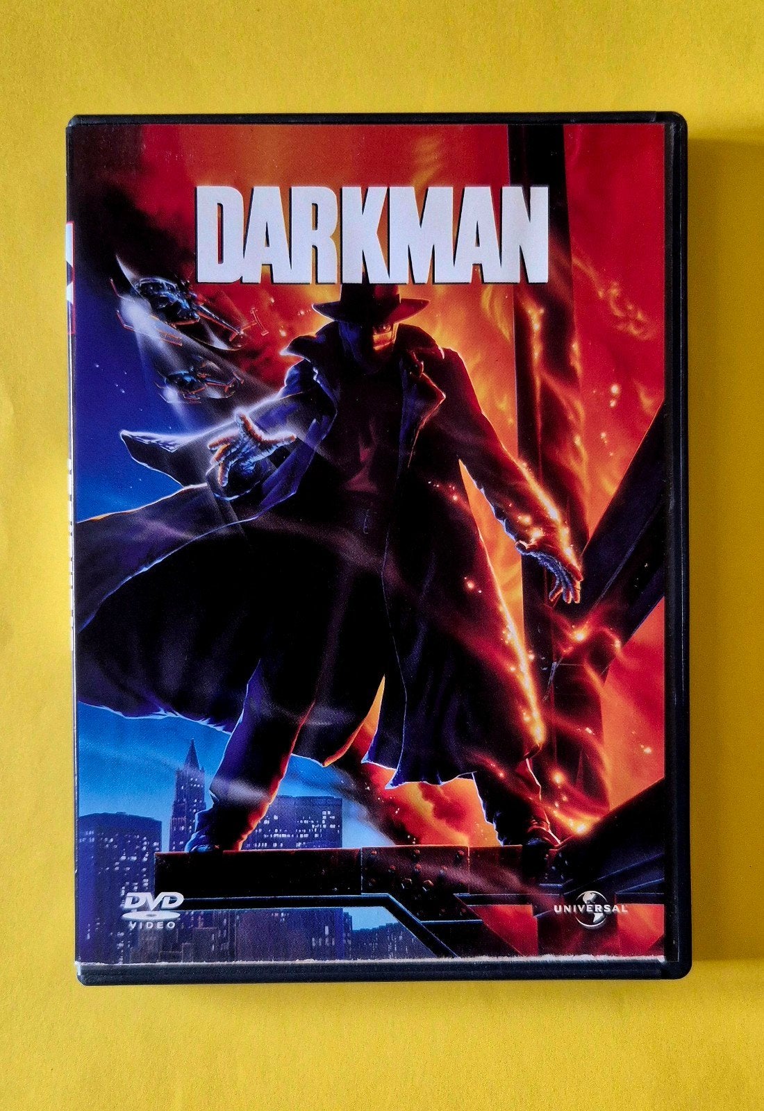 DVD 📀 Darkman - Liam Neeson 1990 V, CD & DVD, DVD | Thrillers & Policiers, Utilisé, Thriller d'action, Tous les âges, Enlèvement ou Envoi
