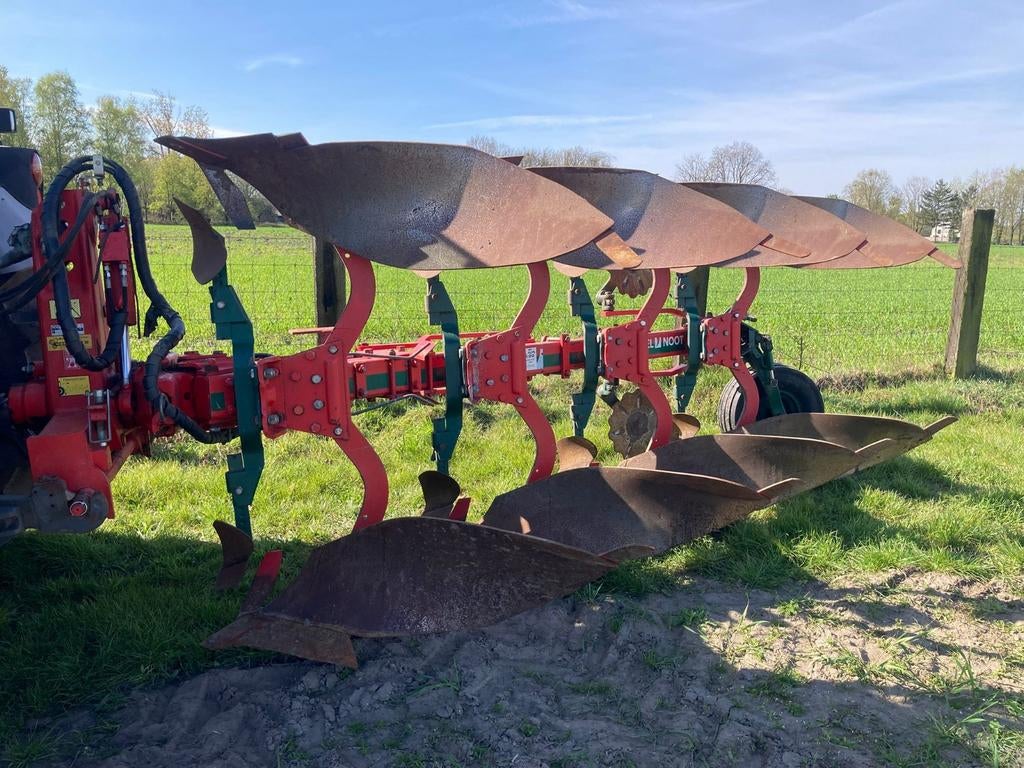 Vogel&Noot 4schaar ploeg, Zakelijke goederen, Landbouw | Werktuigen, Ophalen