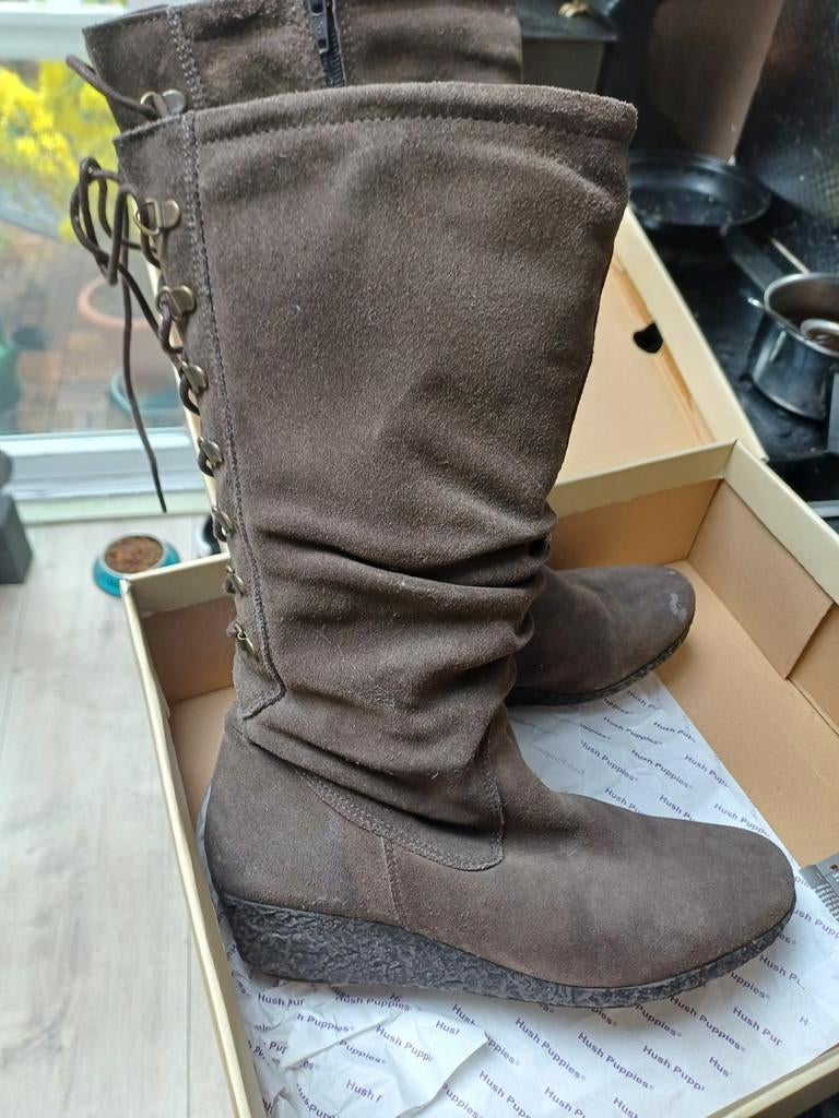Bottes en daim Hush Puppies marron Mt42 (mollet 140e plus la, Enlèvement ou Envoi, Brun, Bottes hautes, Hush Puppies