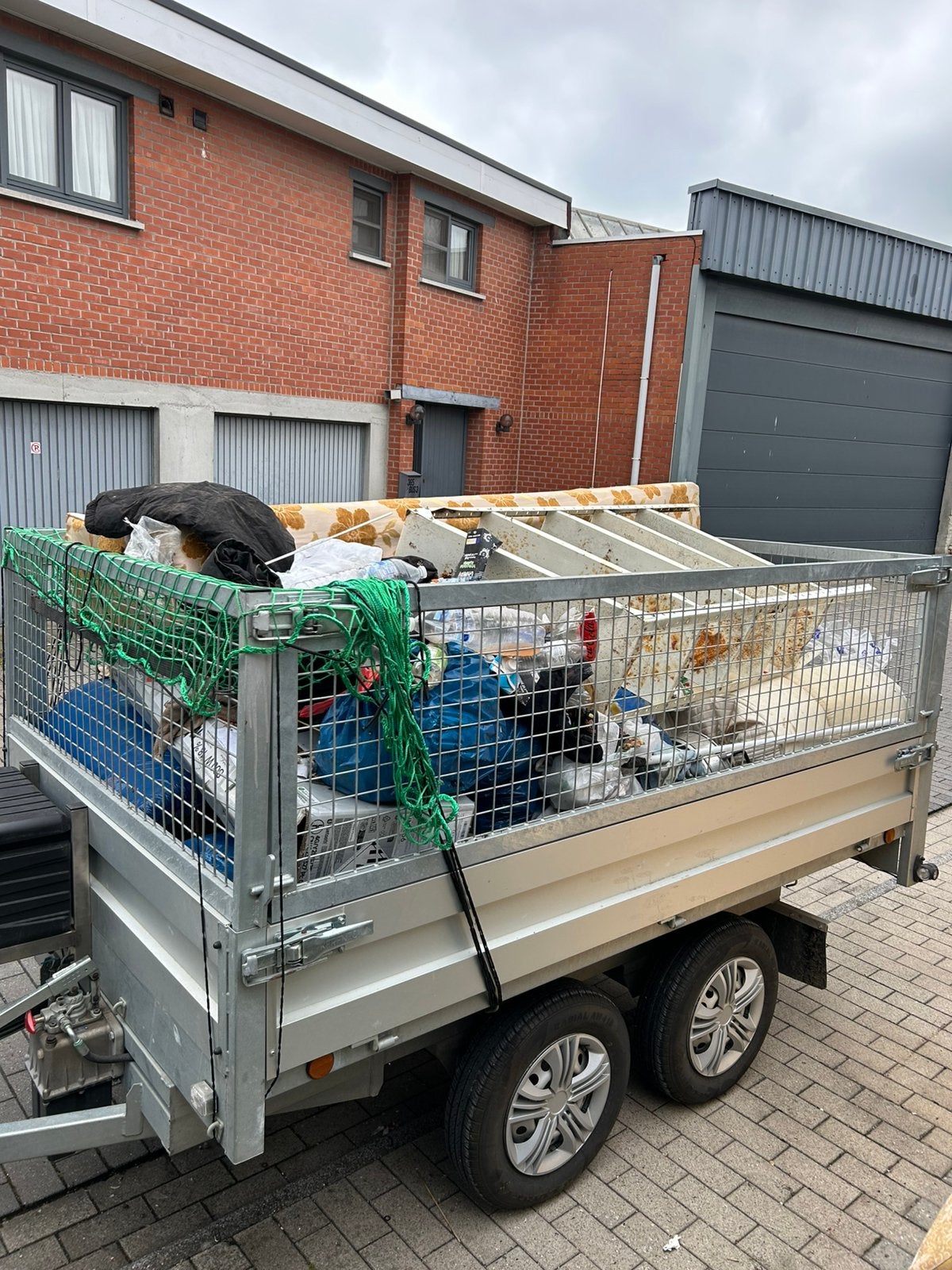Ophaling van afval aan huis, Services & Professionnels, Déménageurs & Stockage