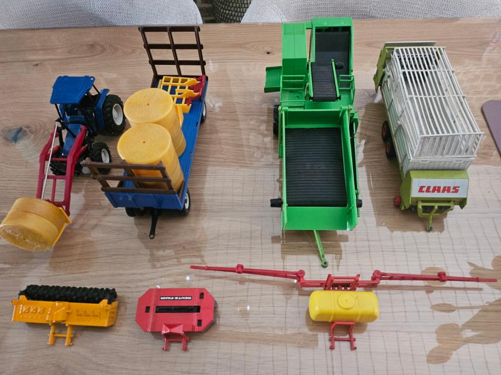 Te koop groot lot britains en siku, Ophalen
