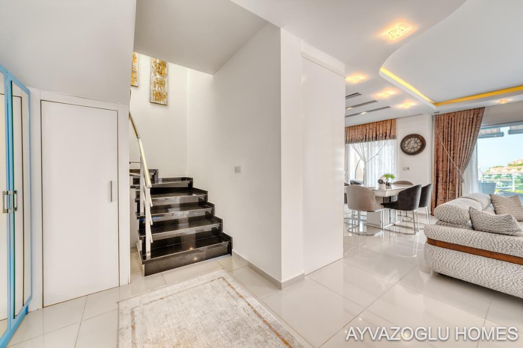 Spacieuse villa 4+1 avec piscine à Kargicak, Immo, Buitenland, Turkije, Woonhuis, Stad