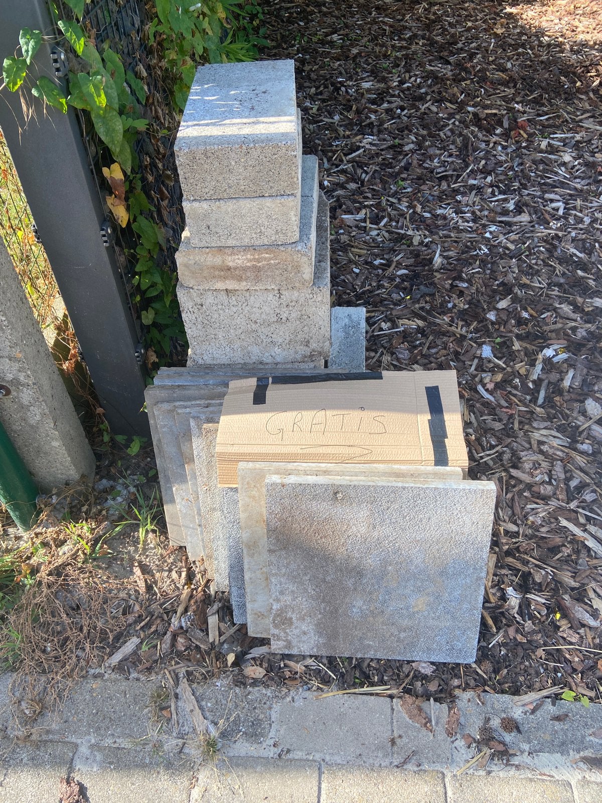 carreaux de granit chinois, Tuiles de terrasse, Utilisé, Moins de 5 m², Enlèvement