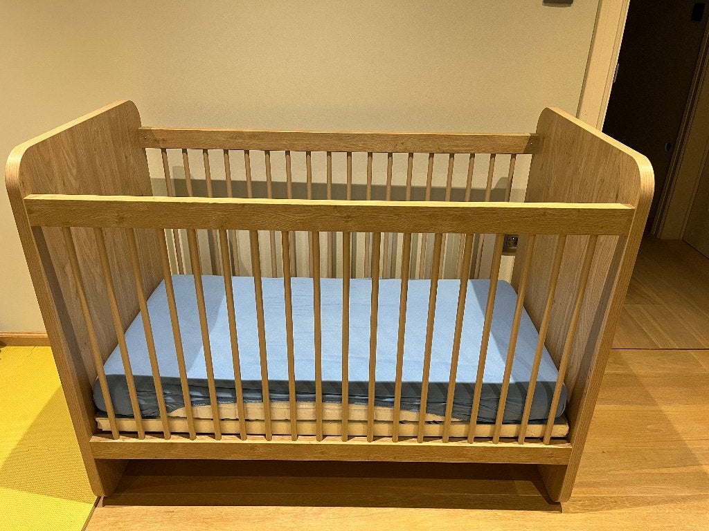 Baby/peuterbed met kleerkast/verzorgtafel, Enfants & Bébés, Chambre d'enfant | Chambres d'enfant complètes, Enlèvement, Utilisé