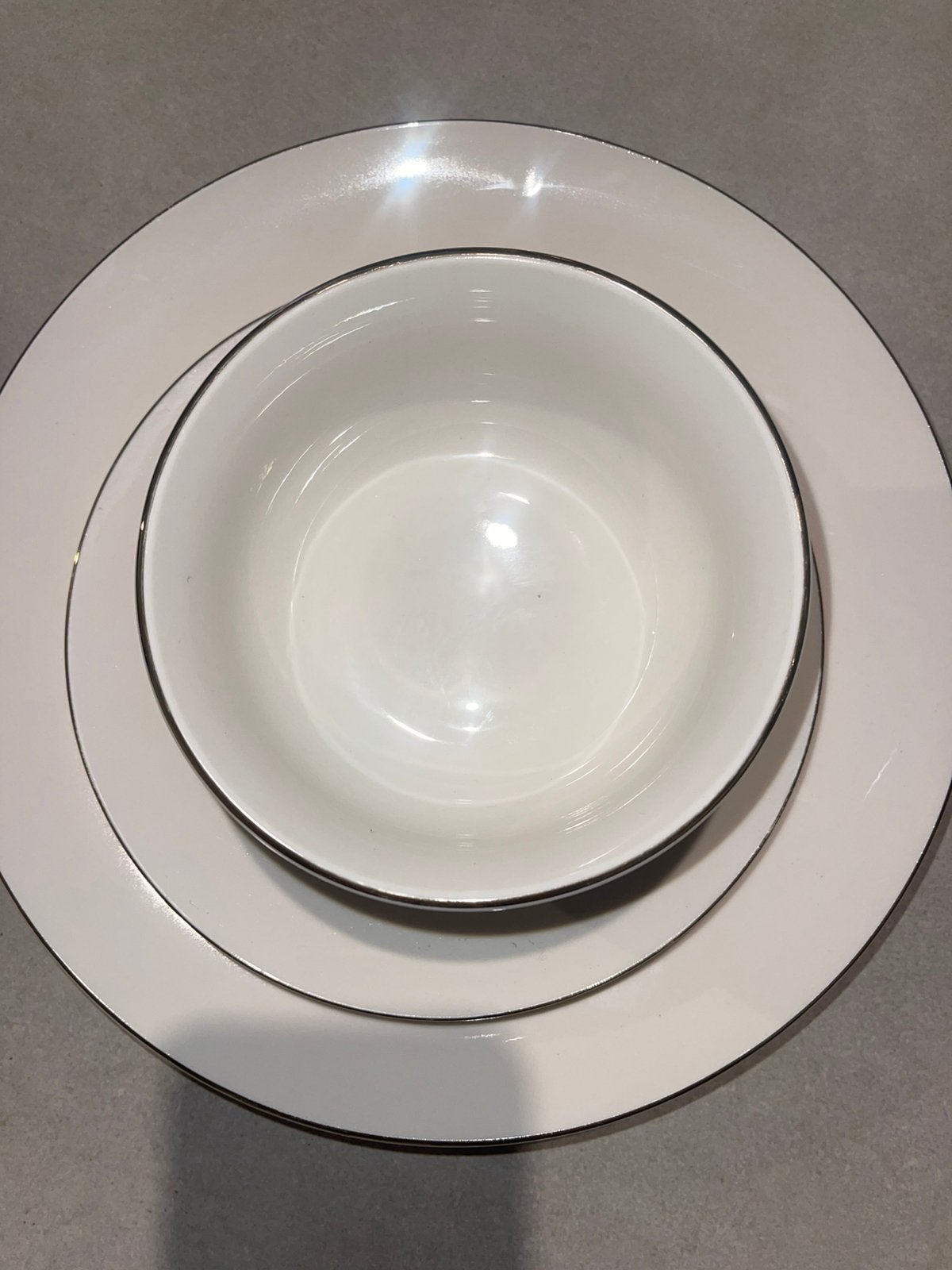 Serviesset wit met gouden rand -36stuks, Maison & Meubles, Cuisine | Vaisselle, Utilisé, Assiettes(s), Classique, Porcelaine, Autres marques
