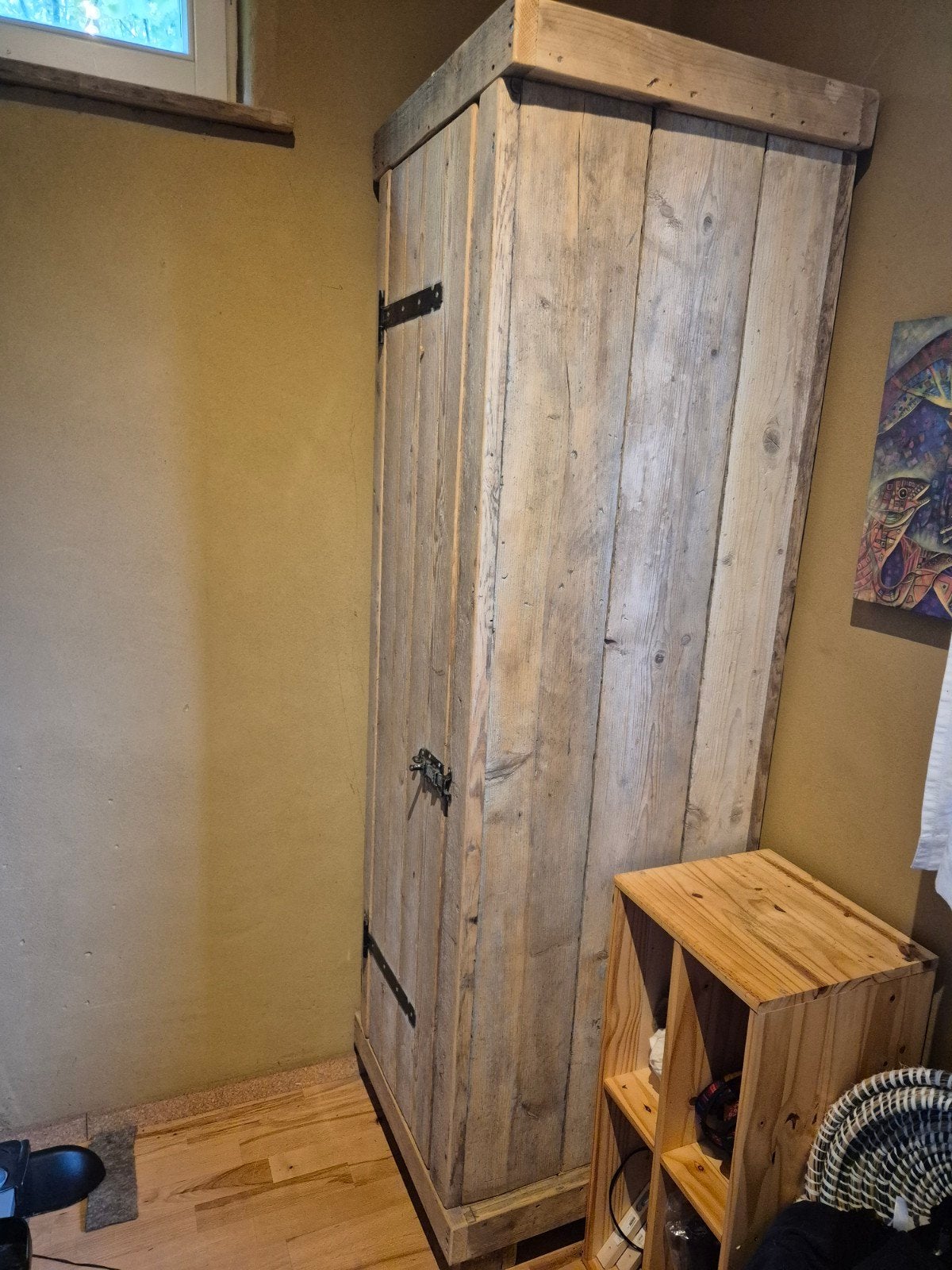 Steigerhouten kast, Ophalen, Kast
