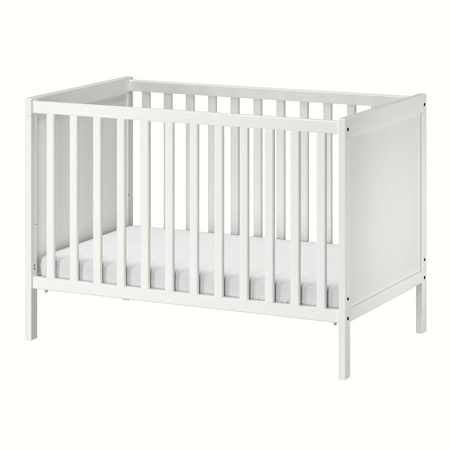 Lit bébé SUNDVIK + matelas mousse KRUMMELUR, Enfants & Bébés, Enlèvement, Comme neuf, Lit
