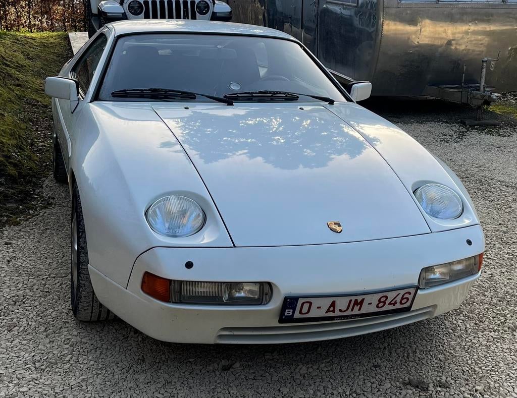 Porsche 928 S4, Auto's, Porsche, Particulier, Lederen bekleding, Benzine, Coupé, Handgeschakeld, Wit, Blauw, Leder, Achterwielaandrijving