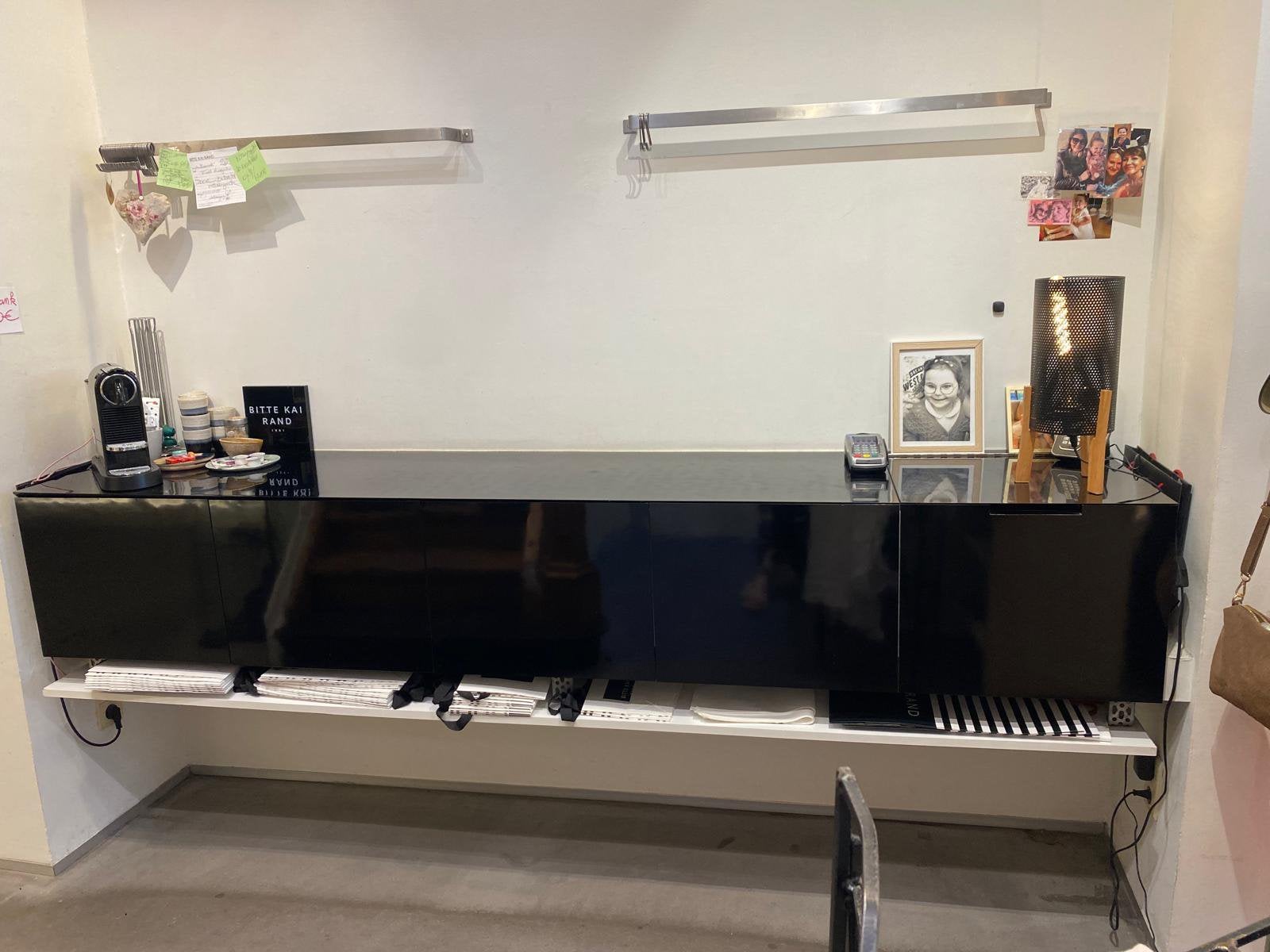 2 metalen displayrekken / winkelinrichting – RVS, Zakelijke goederen, Kantoor en Winkelinrichting | Winkel en Inventaris, Ophalen