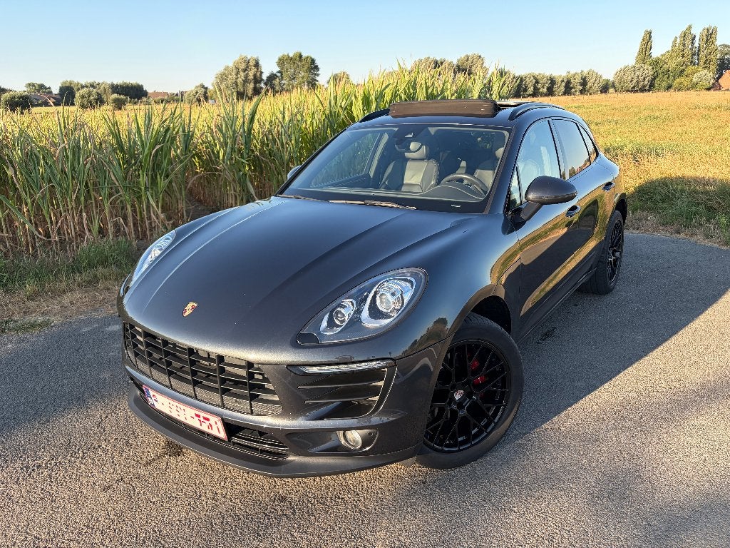 Porsche Macan Carplay/Pano/Attelage/Caméra/Frein de siège, Argent ou Gris, Achat, 170 g/km, Euro 6