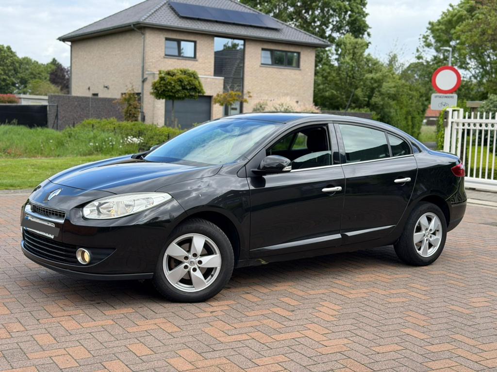 Renault Fluence 1.6i Essence 121 000 km ! * Bj2010 Euro 4, Achat, https://public.car-pass.be/vhr/83f638e4-4d08-4098-9c81-4989c3a66f54