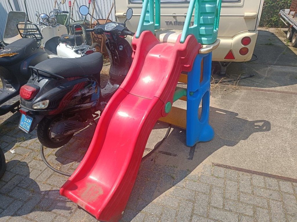 Grote glijbaan, Enlèvement, Toboggan