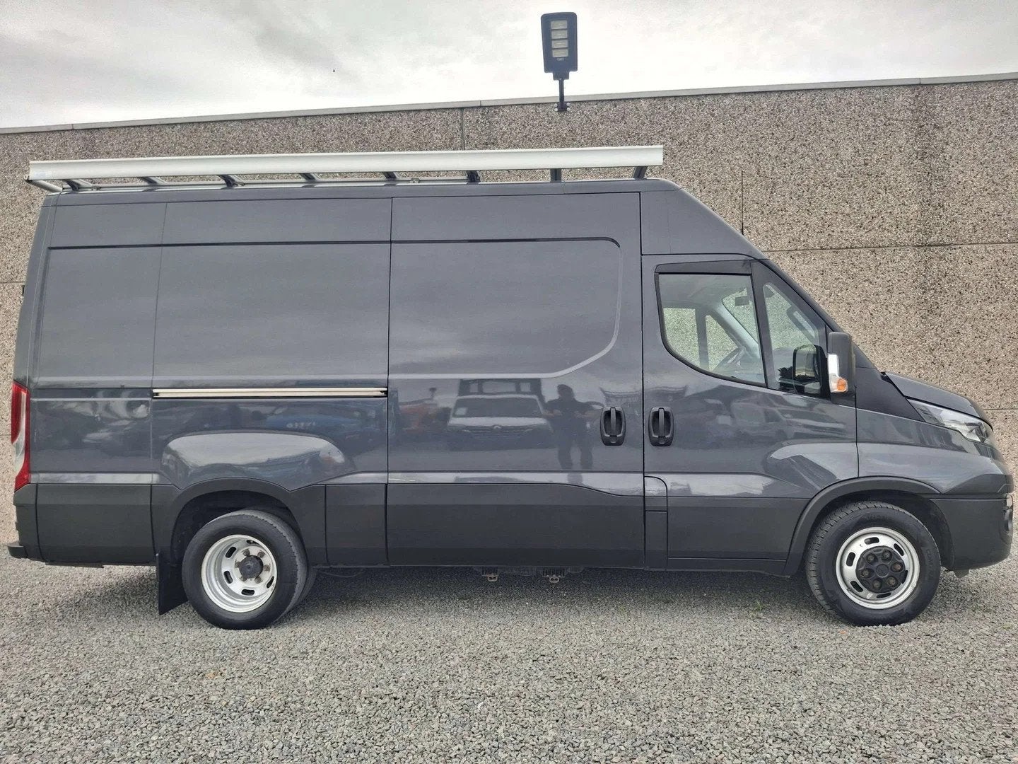 Iveco Daily 35C18 Masse tractable 3,5T Automatique, Autos, Argent ou Gris, Achat, Entreprise, 179 ch