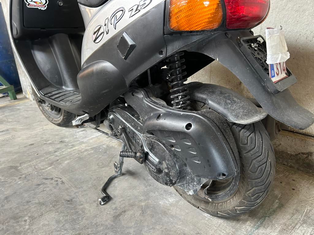 Zip type 3 blok 70cc te koop, Fietsen en Brommers, Ophalen, Zo goed als nieuw, Elektrisch