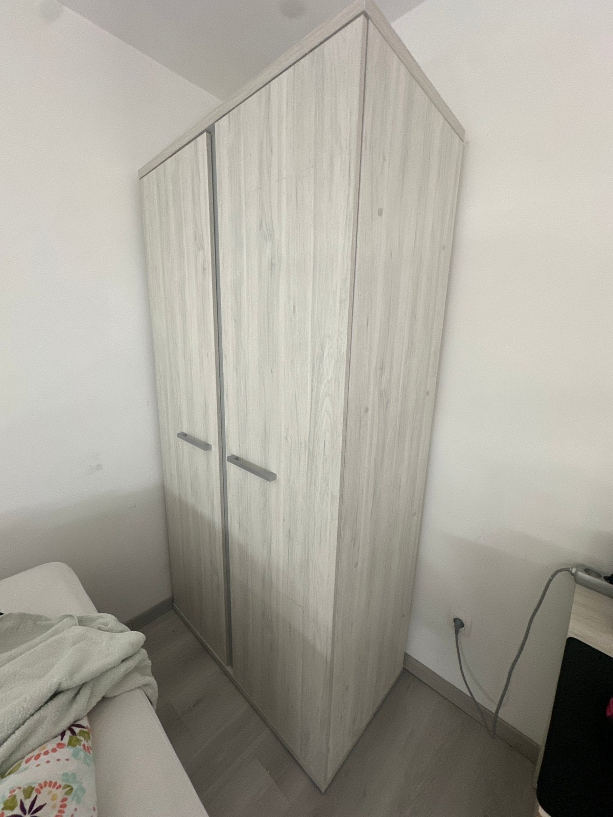 Armoire à deux portes avec effet bois clair, Comme neuf, 50 à 100 cm, Avec porte(s), 50 à 75 cm