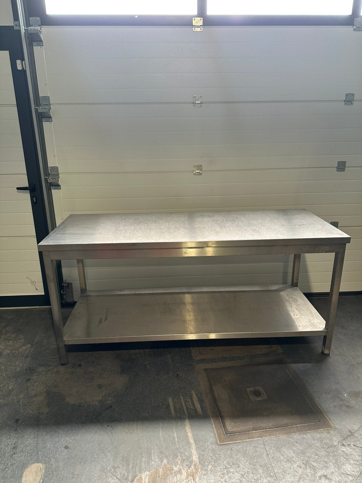 Table de travail en acier inoxydable de 180 cm sur 70 cm, Enlèvement