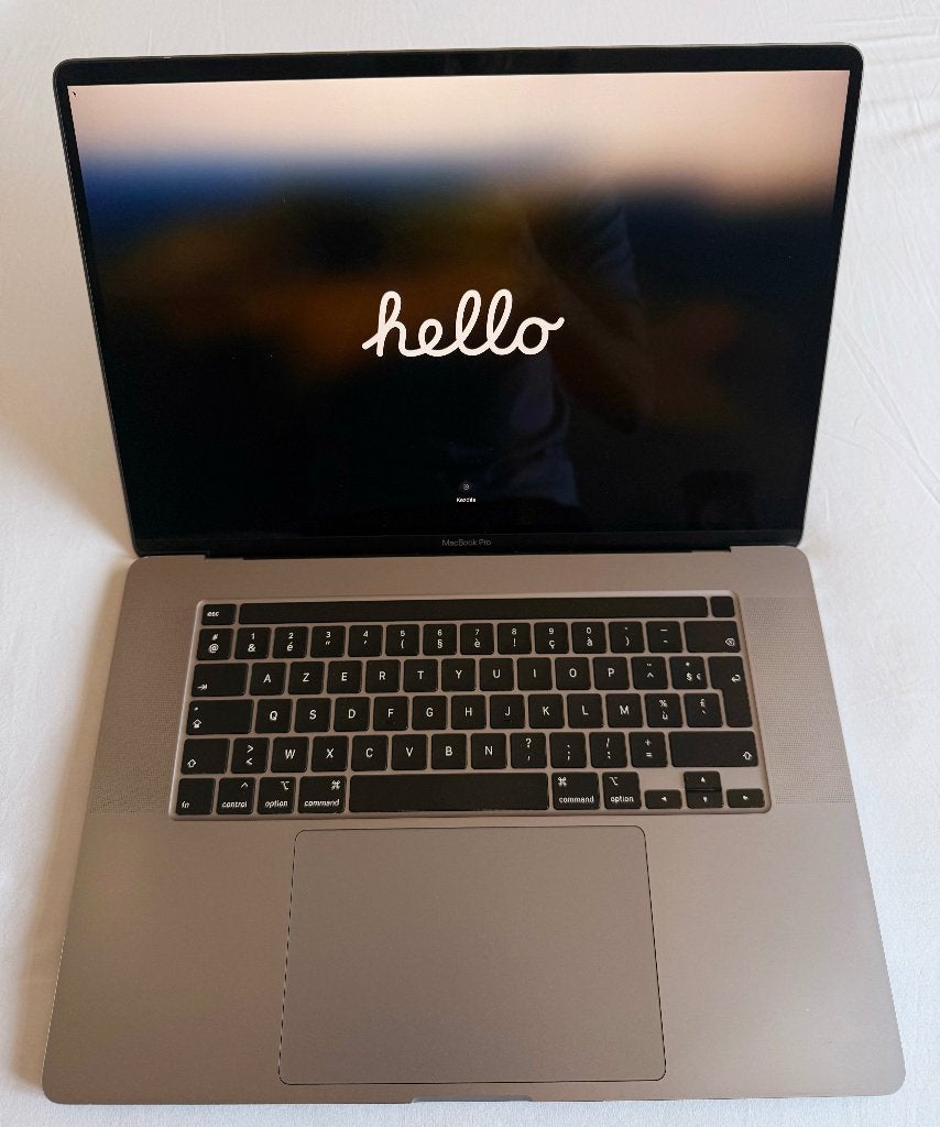 MacBook Pro 16" (2019) i9 / 16Go RAM / 1To SSD / Space Grey, Informatique & Logiciels, 16 pouces, Utilisé, 1 TB ou plus, Azerty